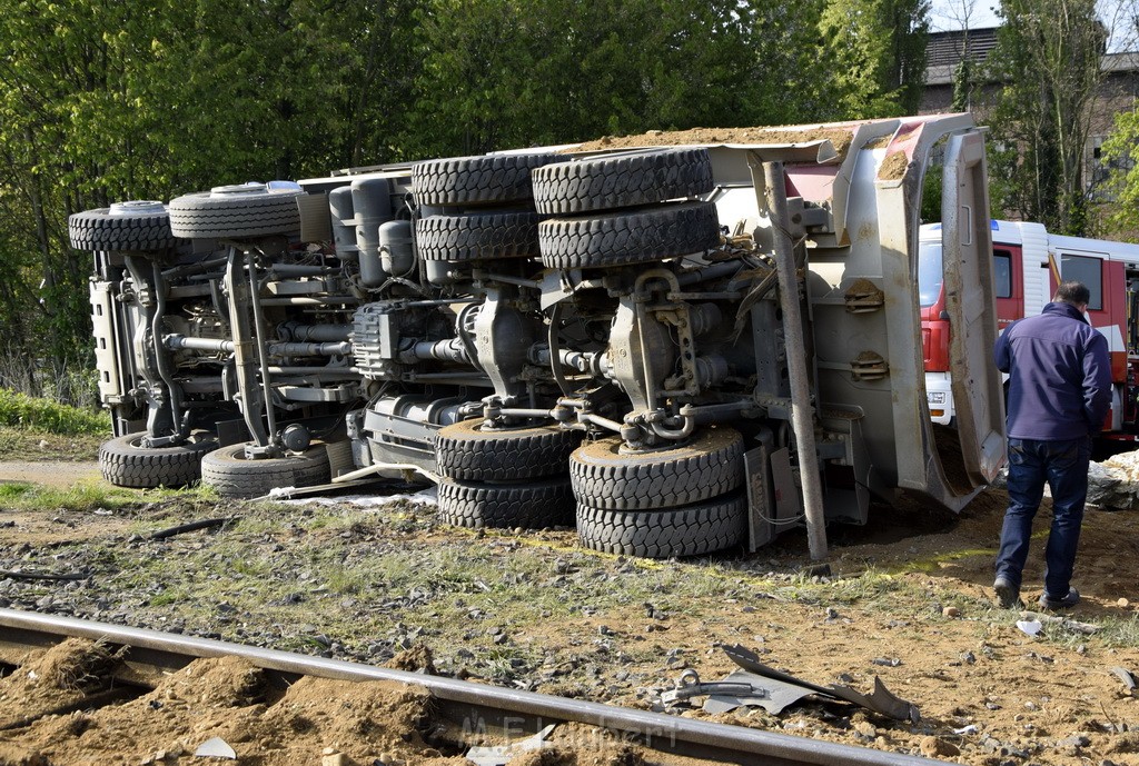 Schwerer VU LKW Zug Bergheim Kenten Koelnerstr P093.JPG - Miklos Laubert